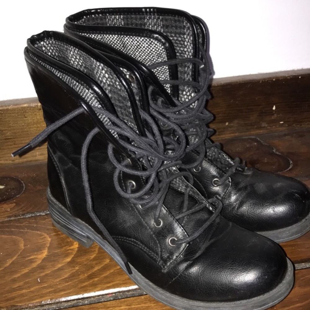 UnionBay black plaid interior combat boots